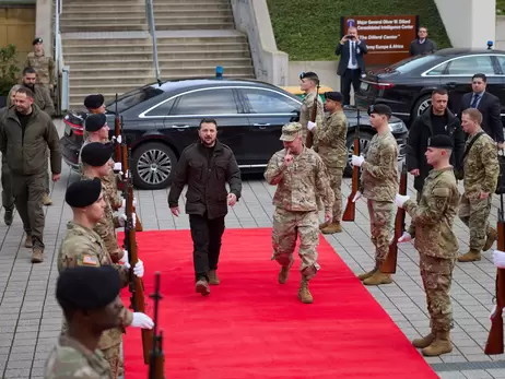 Зеленський під час візиту до Німеччини відвідав командування армії США у Європі 