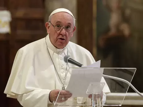 Ватикан дозволив благословляти одностатеві пари, але не вінчати