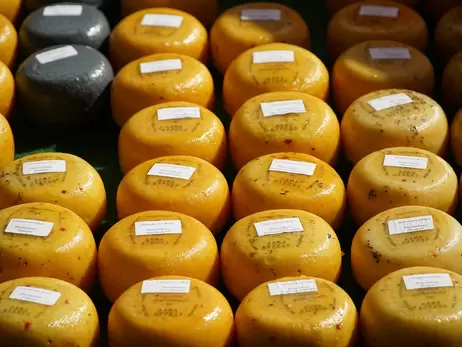 До українських магазинів потрапив небезпечний сир із стафілококом