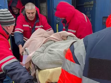 Во Львов прибыл последний медицинский эвакуационный поезд 
