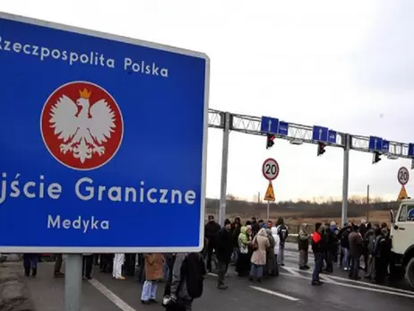 Уряд Польщі пішов на поступки фермерам, які мали намір відновити блокування кордону