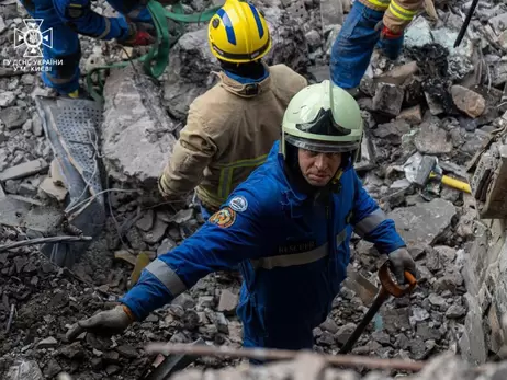 Рятувальні служби завершили розбір завалів після обстрілу Києва 29 грудня