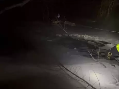 В Харьковской области 7-летний мальчик на надувных санках заехал на лед реки, пришлось вызывать ГСЧС