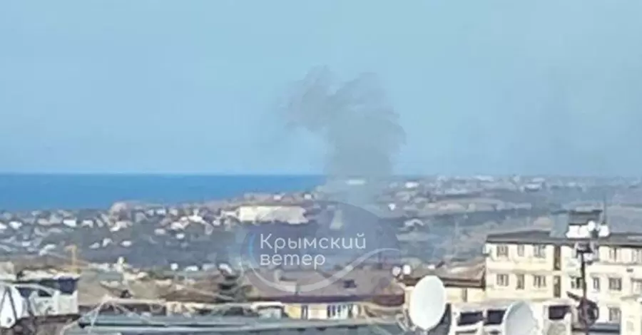 В Крыму второй раз за день объявили воздушную тревогу и раздались взрывы