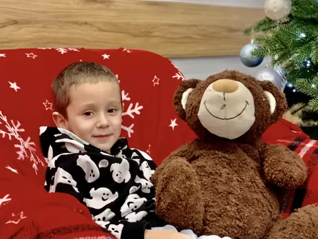 Во Львове с помощью робота-хирурга прооперировали 5-летнего сына защитника с редкой патологией почки