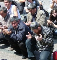 Крымские татары попросили  Россию помочь как в Южной Осетии  