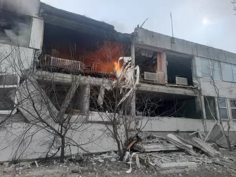 Войска РФ нанесли авиаудары по Купянскому району - погибла женщина, вспыхнул пожар в школе