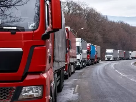 Польські перевізники завершили блокування кордону біля КПП 