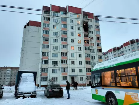 У Воронежі фрагмент збитого дрона влучив у багатоповерхівку, у місті ввели режим НС