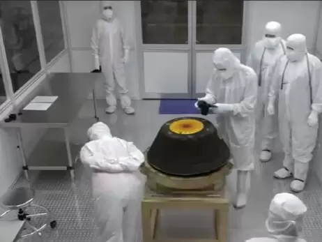 NASA відкрило контейнер з астероїдним пилом віком 4,6 мільярда років