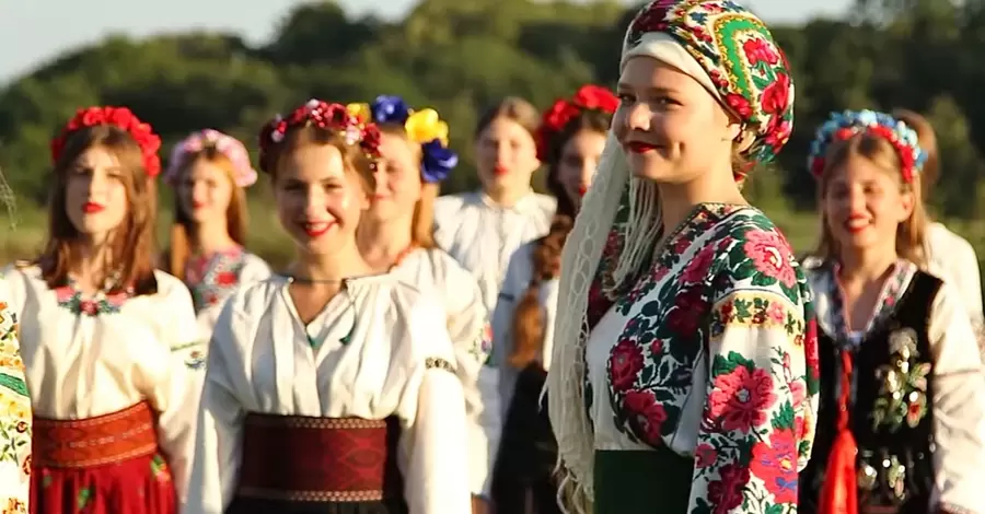 Вышиванки как от-кутюр: сколько стоит украинский традиционный костюм