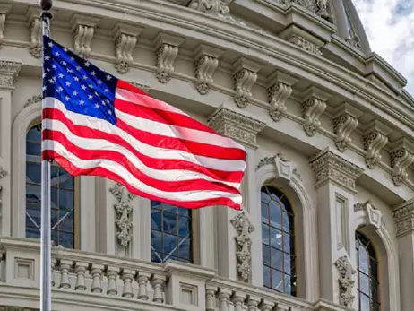 Сенат США проголосовал за начало обсуждения помощи Украине