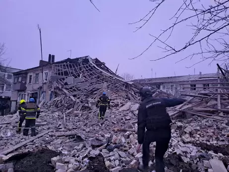 Кількість жертв ракетного удару по двоповерхівці на Харківщині зросла до чотирьох (оновлено)