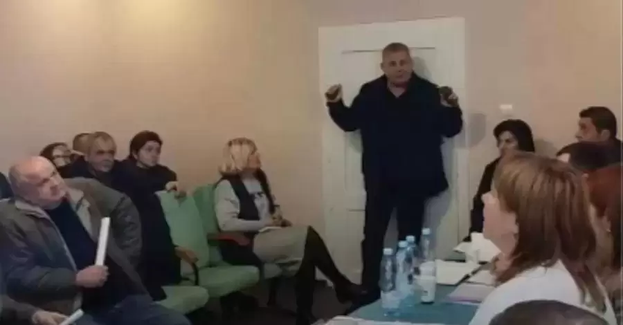 Депутата Батрина, взорвавшего гранаты в сельсовете, перевели в СИЗО