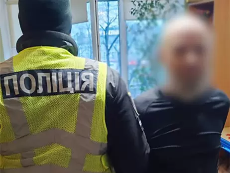 У Києві чоловік стріляв з балкона багатоповерхівки - йому загрожує 5 років ув'язнення 