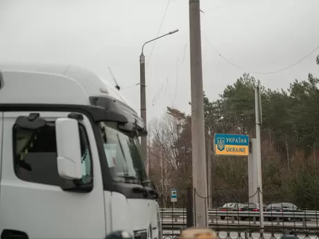 Поляки начали задерживать на границе пассажирские автобусы, - Мининфраструктуры