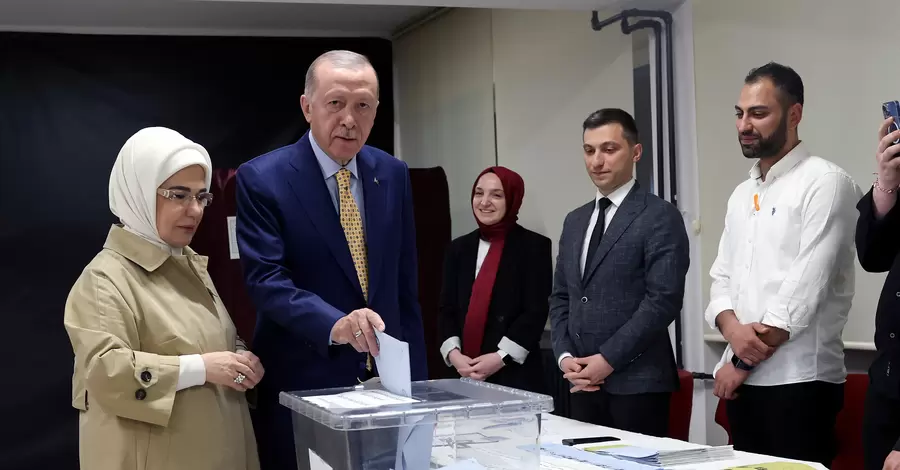 Президент Эрдоган признал поражение своей партии на муниципальных выборах в Турции