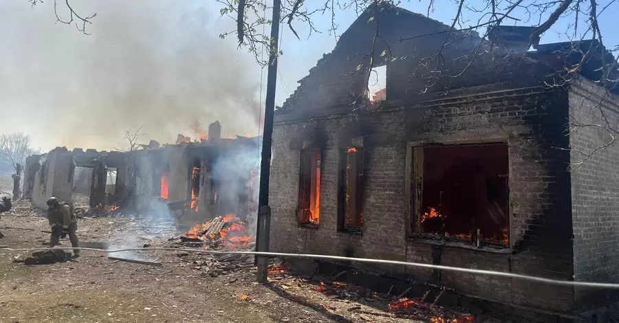 Війська Росії атакували центр Куп'янська - є поранені, з-під завалів дістали людину