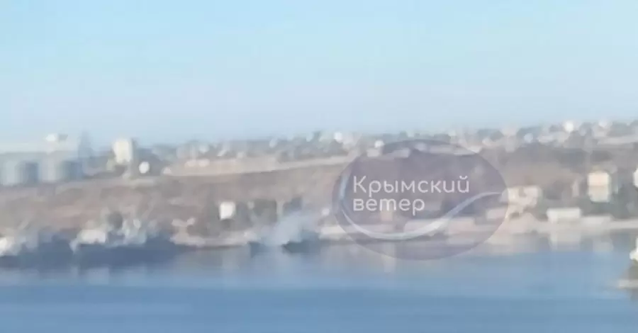 В Севастополі пролунало кілька вибухів