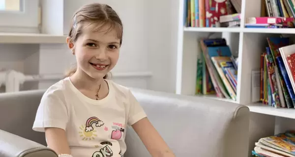Во Львове сделали уникальную операцию 8-летней девочке, которая шесть лет не могла есть