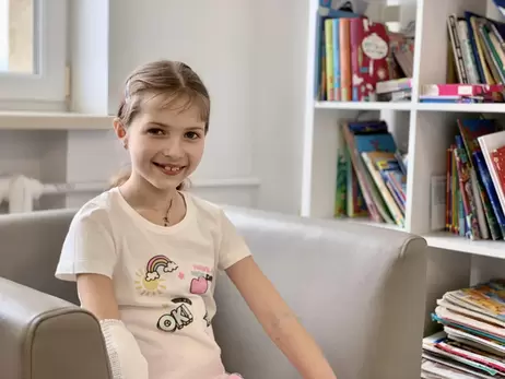 У Львові зробили унікальну операцію 8-річній дівчинці, яка шість років не могла їсти