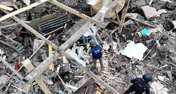 Удар по базе отдыха под Харьковом – жертв уже шесть, а раненых 28