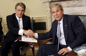 Буш объяснил Ющенко, как перестать бояться России 