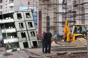 Днепропетровский дом, разрушенный взрывом газа, строили на несчастливом месте? 