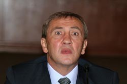 Ющенко вызвал к себе Черновецкого 