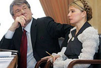 Тимошенко подала на Ющенко в суд куда только возможно 