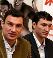 Братьям Кличко предложили $100 млн. за бой друг с другом  