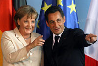 Николя Саркози непристойно лапает и слюнявит Ангелу Меркель  