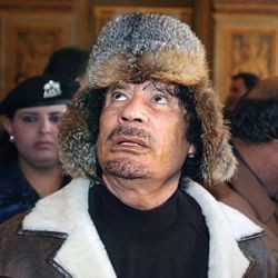 Ливийский лидер, прибыв с визитом в Москву, натянул шатёр в Кремле  