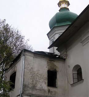 Выдубицкий монастырь на Хеллоуин сожгли киевские сатанисты? 