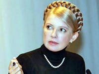Тимошенко обещает увеличить размер всех социальных выплат 