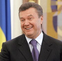Янукович в Москве рассказал, что Тимошенко могут отправить в отставку 