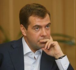 Медведев распорядился взыскать все долги с Украины. «В принудительном порядке». 