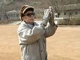 Ким Чен Ир доказал, что он не парализован ФОТО