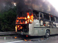 20 человек заживо сгорели в индийском автобусе 