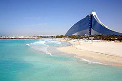 В Дубаи откроют пляж с кондиционером 