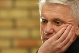 Литвин уверен, что за обвал гривны Ющенко должен «нести ответственность» вместе со Стельмахом 