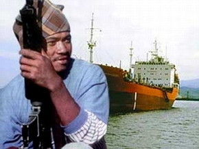 Сомалийские пираты захватили судно с навозом 