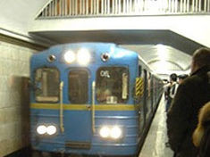 Названа самая многолюдная станция метро в Киеве 