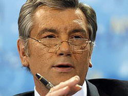 Ющенко обвинил Россию в намерении устроить «700 Алчевсков» 