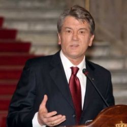 Ющенко попросил Европу починить украинскую газовую трубу 