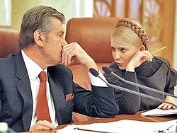 Ющенко просит суд неотложно рассмотреть, можно ли уволить Тимошенко  