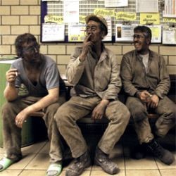 Начались забастовки шахтёров 