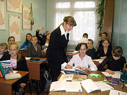 Черновецкий планирует массовое увольнение учителей 