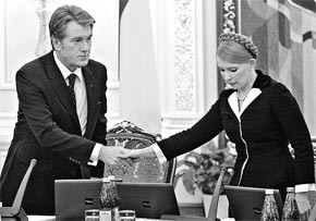 Виктор Ющенко: «Юлия Владимировна, без ваших взяток партнеры к вам жопой повернутся» 