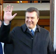 Янукович слег с температурой 